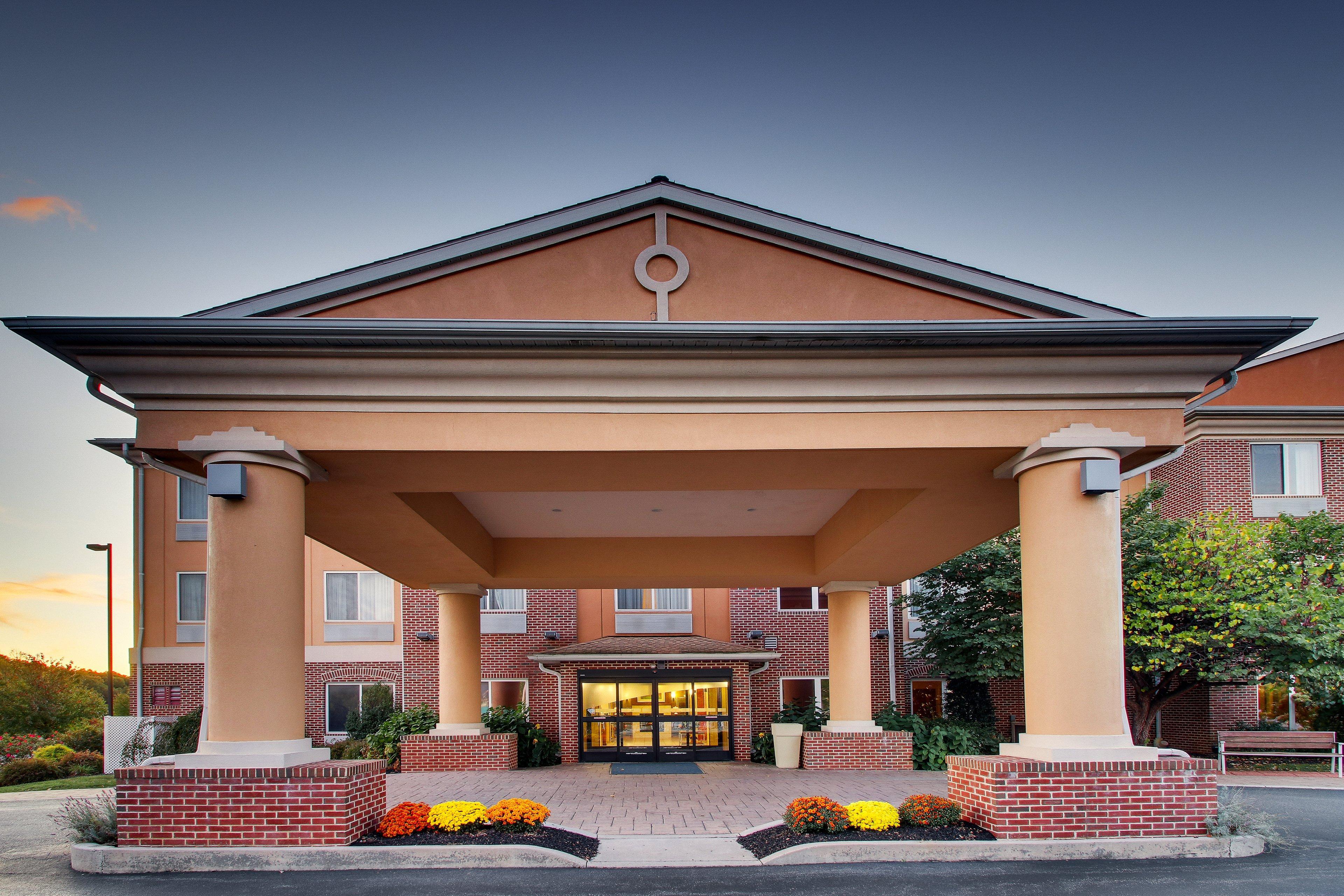 Holiday Inn Express Hotel & Suites Lancaster-Lititz By Ihg Esterno foto