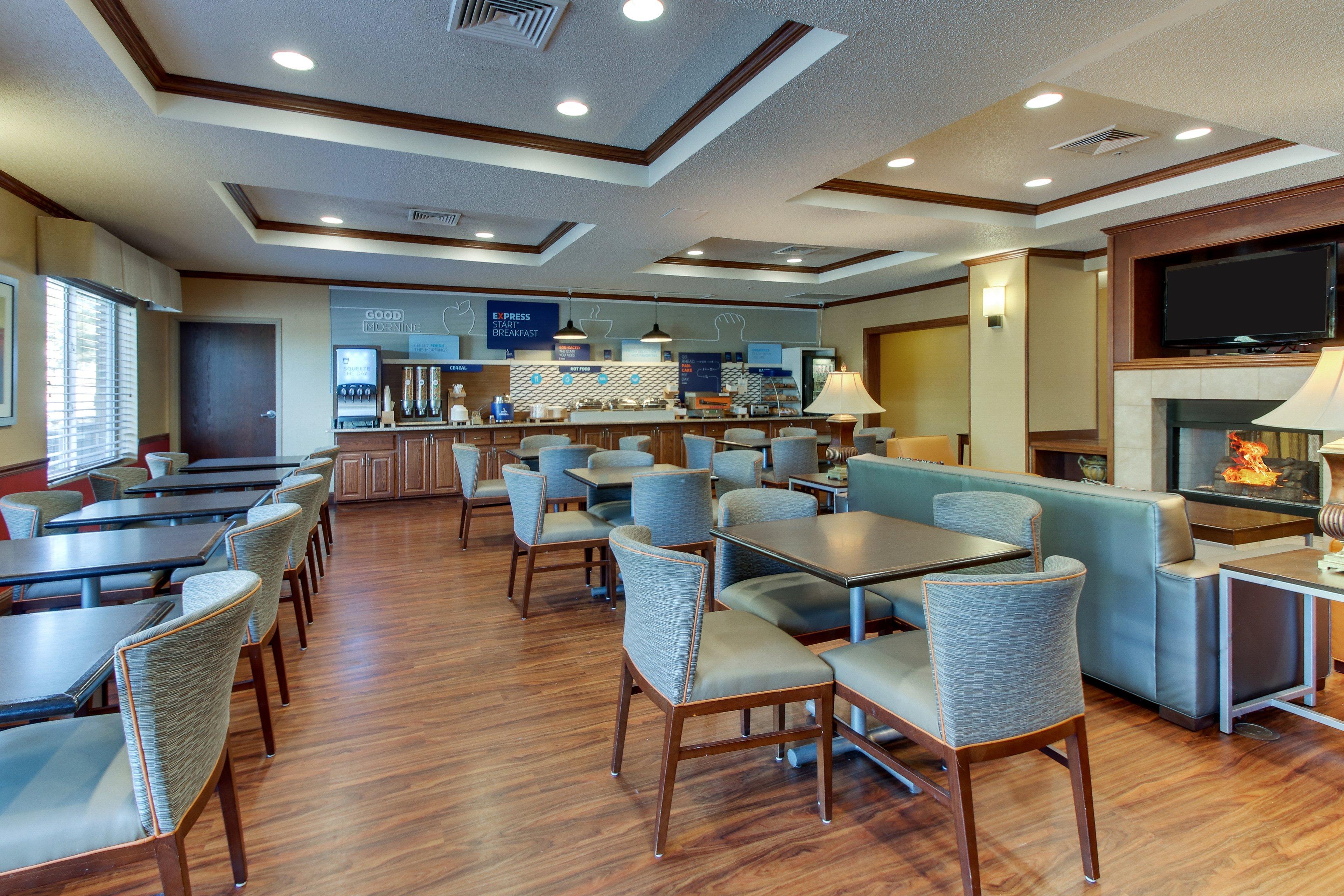 Holiday Inn Express Hotel & Suites Lancaster-Lititz By Ihg Esterno foto